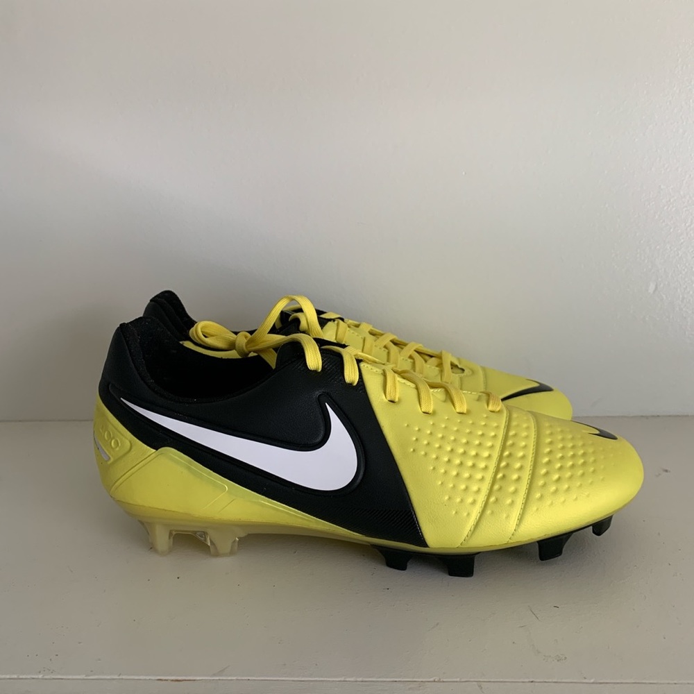 Nike Maestri Ctr Remake 2023
